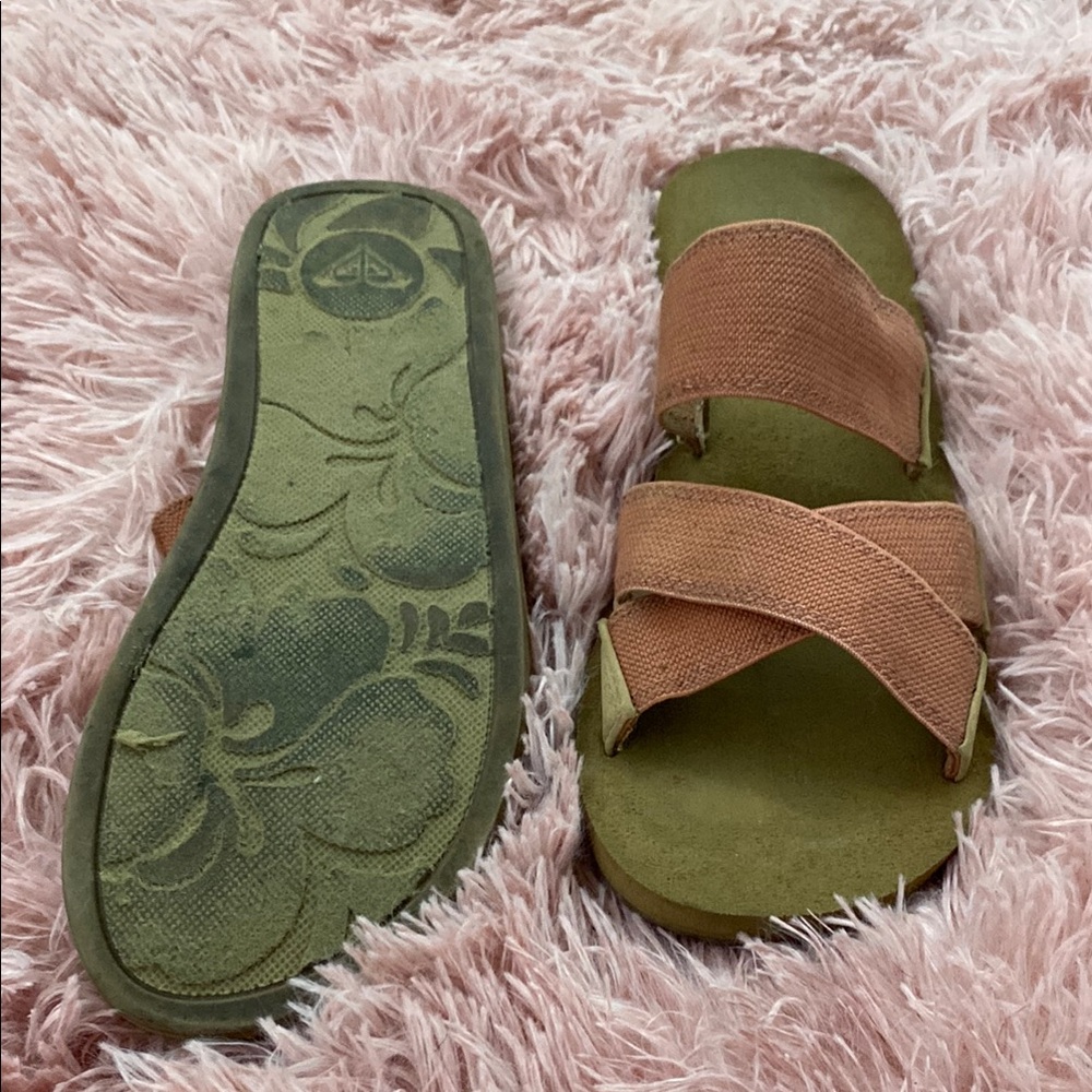 Roxy Women's Sandals - Pink and Olive